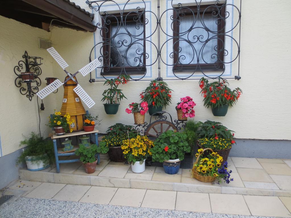 Neukirchen am Großvenediger Gaestehaus Scharler חדר תמונה