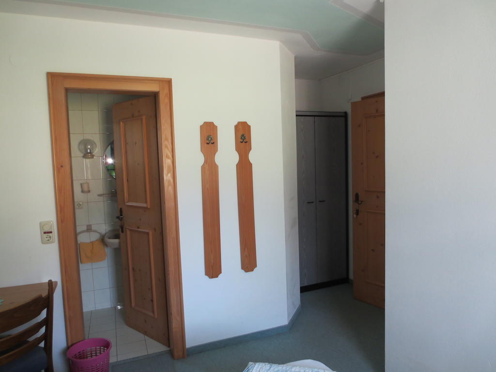 Neukirchen am Großvenediger Gaestehaus Scharler חדר תמונה